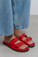 CUTE RED