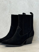 RANIA BLACK