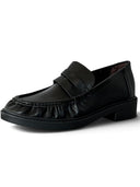 CLOE BLACK