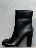 GILL BLACK