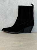 RANIA BLACK
