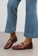 IVY BURGUNDY