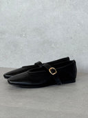 IVY BLACK