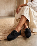 PRALINA BLACK