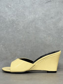 SARA YELLOW